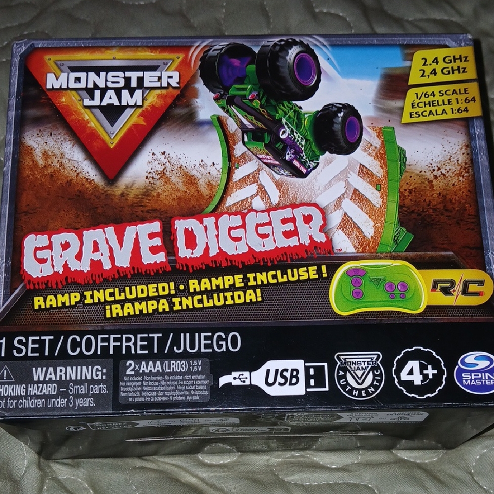 1/64 Monster Jam Remote Control  Grave Digger  Truck - Green and Black